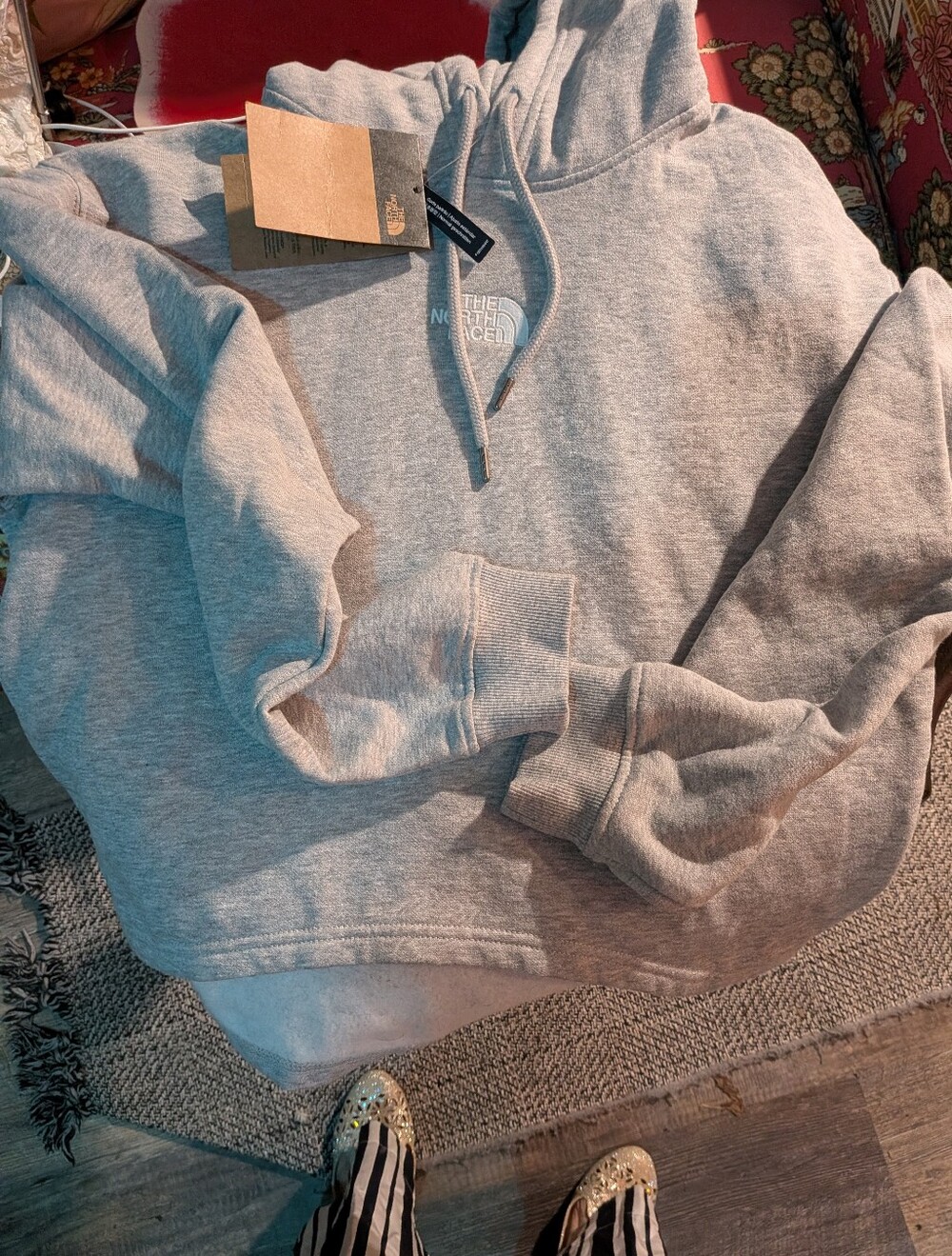 The North Face Women's Light Gray Crewneck Hoodie